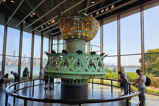 Statue of Liberty Ellis Island with Pre-Ferry Tour - Ellis Island and the Great Hall