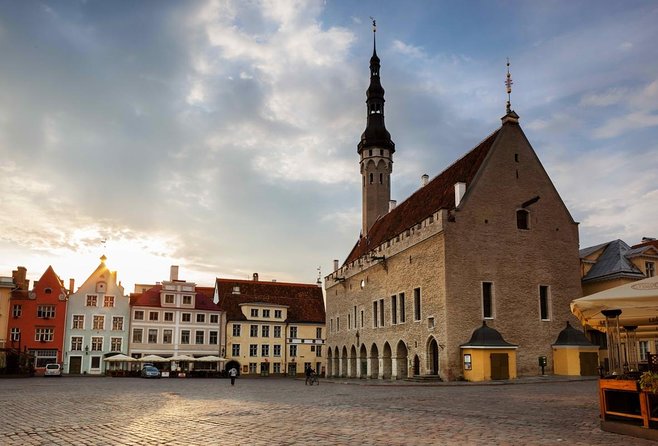 Tallinn Day Tour from Helsinki (Ferry Tickets+ Guiding+ Own Time) - Key points to know