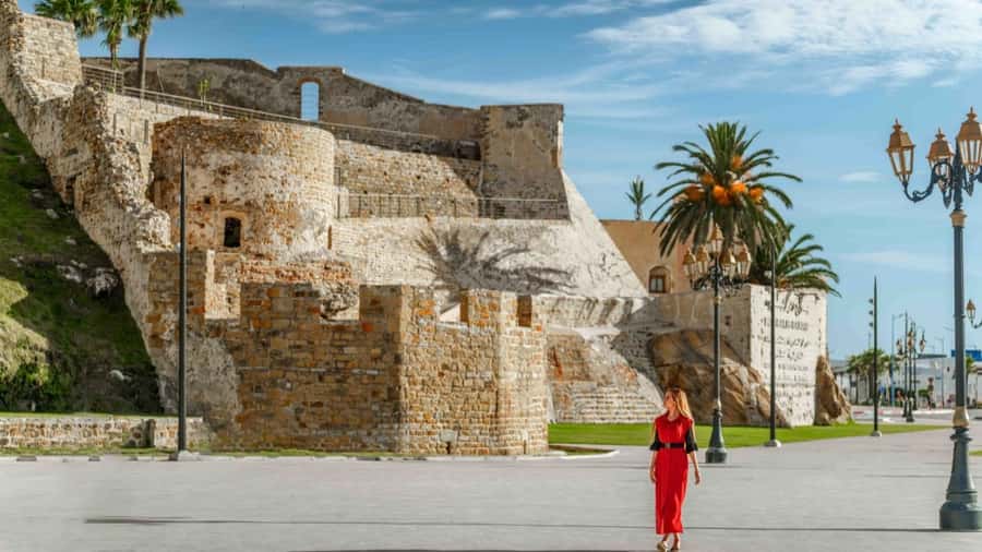 Tarifa: Day trip to Tangier by ferry with lunch and tour guide - Meeting your guide at Tangier Ville