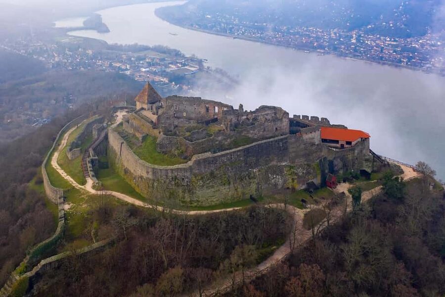 Visegrád Hike & Castle Tour with Ferry from Budapest - The Kálvária path and the climb to Visegrád Castle