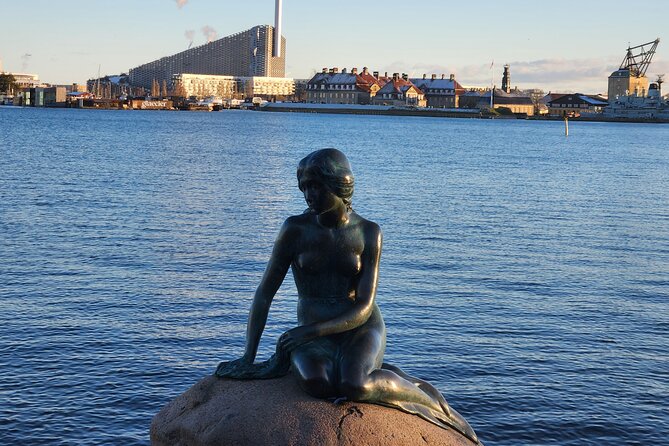 Walk & Canal Tour: Copenhagen Highlights + Changing of the Guards - Key points at a glance