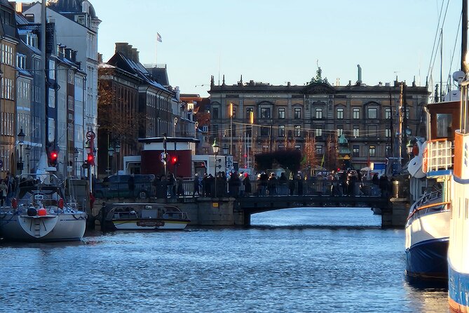 Walk & Canal Tour: Copenhagen Highlights + Changing of the Guards - What you see from the water